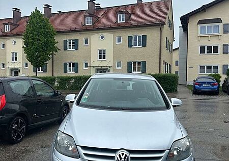 VW Golf Volkswagen Plus V Tour