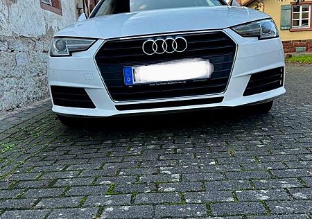 Audi A4 Avant 2.0 TDI ultra S tronic design