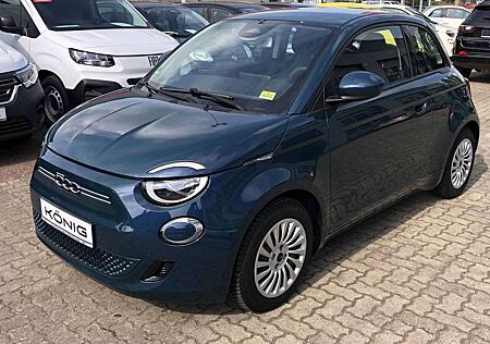 Fiat 500E 3+1 42 kWh Klimaautomatik PDC Kamera