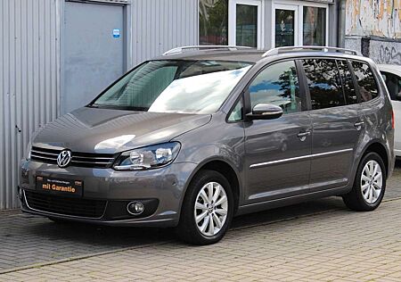 VW Touran Volkswagen 2.0 TDI DPF Highline Auto.+Navi+Kamera