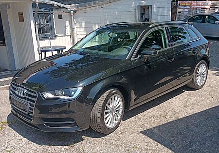 Audi A3 2.0 TDI Sportback (clean diesel) Attraction