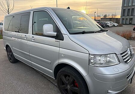 VW T5 Multivan Volkswagen CONCERT 2,5 TDI 174ps VOLL AUSSTATTUNG 18 ZOLL ALU