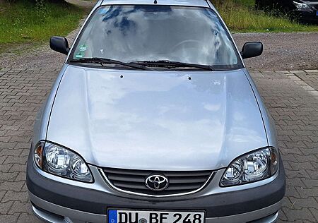 Toyota Avensis 1.8 Combi linea sol