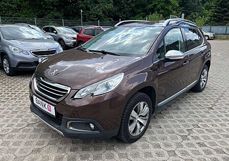 Peugeot 2008 1,2i*Klimaanlage*Navi*