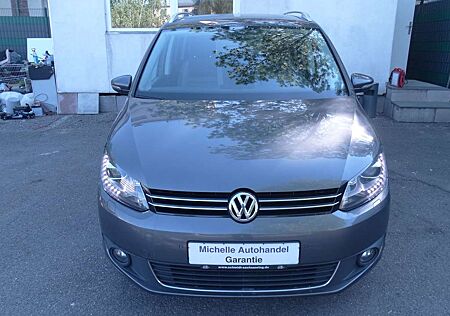 VW Touran Volkswagen Life BMT