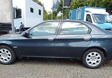 Alfa Romeo 166