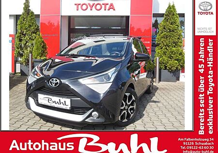 Toyota Aygo (X) x-play Team D m Faltdach+Smart Key-wenig KM