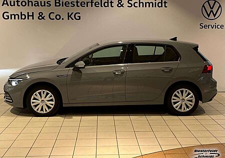 VW Golf Volkswagen VIII Style 1.5eTSI DSG Navi LED APP ACC SHZ Klima