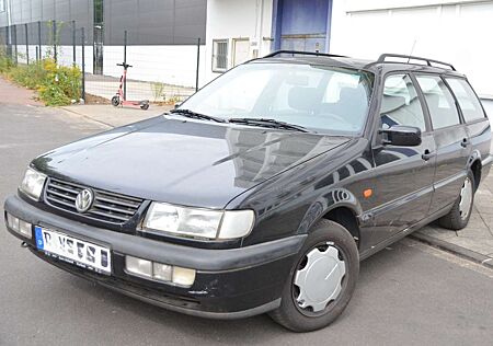 VW Passat Variant Volkswagen Passat 1.6 GL Klima