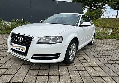 Audi A3 Sportback 1.6 TDI Attraction/Xenon/8-Fach Ber