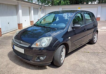 Ford Fiesta Style 1,4 _ HU 6/27 _ Bremsen vorn NEU