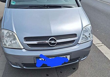 Opel Meriva 1.6 16V (Essentia)