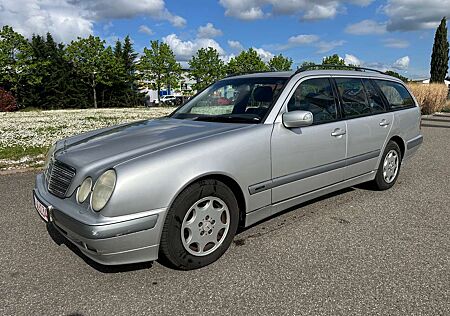 Mercedes-Benz E 240 T Classic