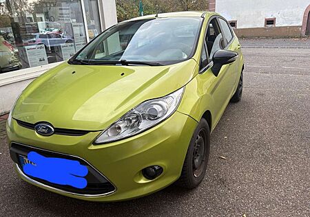 Ford Fiesta Titanium. 1.6. BENZIN