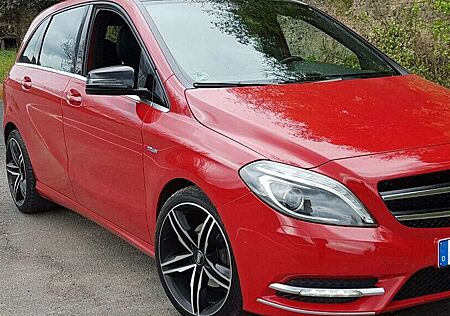 Mercedes-Benz B 200 (BlueEFFICIENCY)