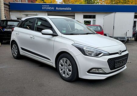 Hyundai i20 1.4 Automatik Trend 1.Hand gepflegt