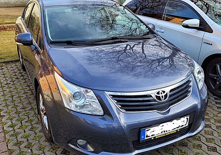 Toyota Avensis Stufenheck 1.8 Multidrive S Executive
