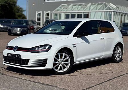 VW Golf Volkswagen VII Lim. GTI BMT*SPORTAUSPUFF*SATNDHZ*PDC*