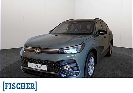VW Tiguan Volkswagen 1.5TSI eHybrid DSG R-Line Matrix AHK Navi HUD