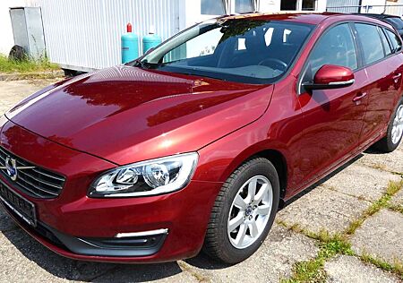 Volvo V60 Kombi Kinetic Alu,Klimaaut.,PDC,Eu5