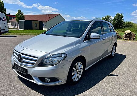 Mercedes-Benz B 180 *KLIMAANLAGE*SITZHEIZUNG*PTS*2.HAND*AHK