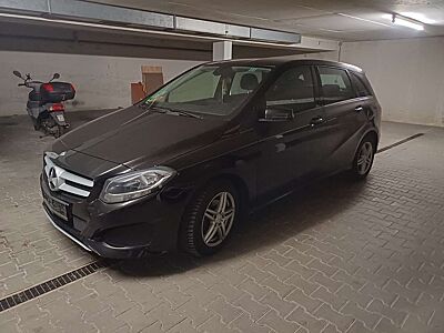 Mercedes-Benz B 180 B 180 d SCORE!