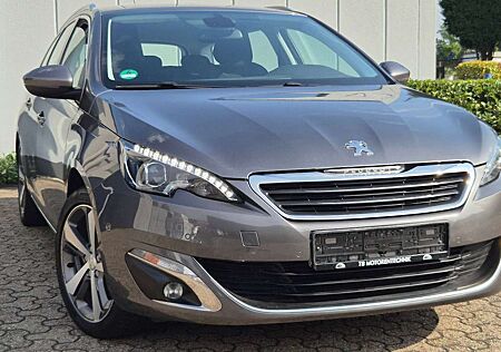 Peugeot 308 NAVI/KAMERA/AHK/PARK-ASS/ALU/TOT-WINKEL/