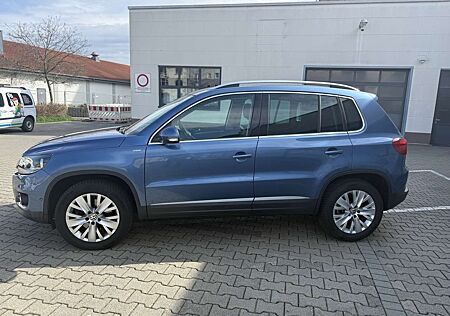 VW Tiguan Volkswagen Life BMT 1,4 ZuStand gut ,Tuv+ Service Neu