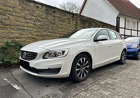 Volvo V60 T3 Linje Svart