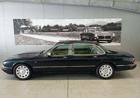 Jaguar XJR Daimler Super V8 Kompressor LWB 1. Hand!