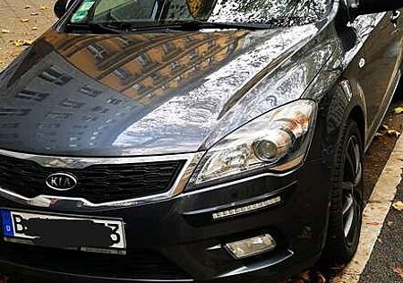 Kia Cee'd Ceed / Ceed 1.4 CVVT Spirit