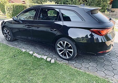 Seat Leon Sportstourer 1.4 e-Hybrid DSG FR