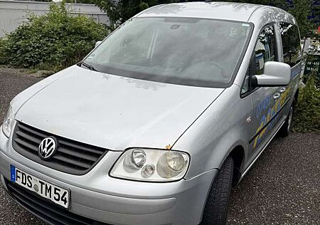 VW Caddy Volkswagen 2.0 TDI. Rollstuhl Fahrzeug Ohne Tüv