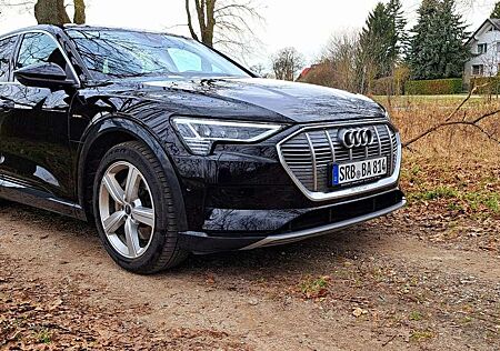 Audi e-tron 50 quattro