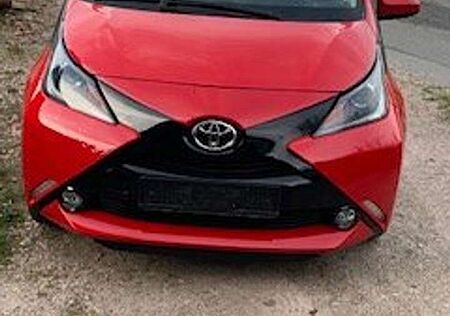 Toyota Aygo x-play touch