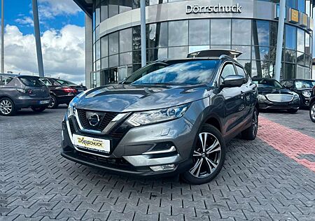 Nissan Qashqai N-Connecta 1 Hand. Pano. RFK. Navi. BT.