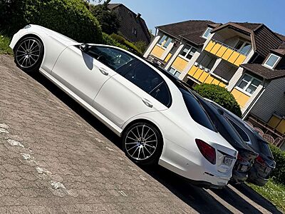 Mercedes-Benz E 350 E 350 d 9G-TRONIC AMG Line
