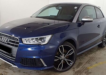 Audi S1 2.0 TFSI quattro/S-Sportsitze Leder/Navi/BOSE/Xeno