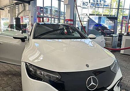 Mercedes-Benz EQE 300 AMG Line