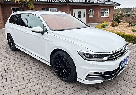 VW Passat Variant Volkswagen Passat Var. R Line (LED+Pano+Assisten+Leder+AHK)