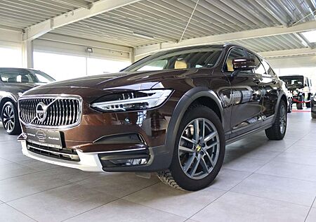 Volvo V90 V 90 Cross Country D5 AWD Pro 173 kW (235 PS), ...