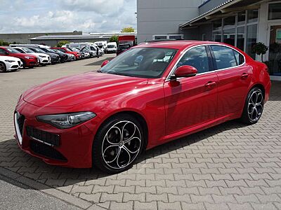 Alfa Romeo Giulia Super *Leder/NAVI/XENON/RFK/PDC*
