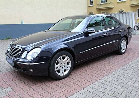 Mercedes-Benz E 200 Kompressor ( 2 Hand / Scheckheft )