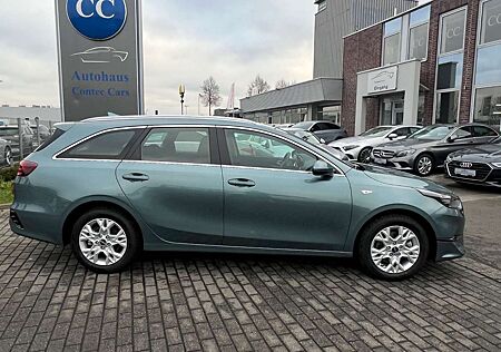 Kia Cee'd Ceed / cee´d 1.6 CRDi Sportswagon Vision VIELE EXTRAS