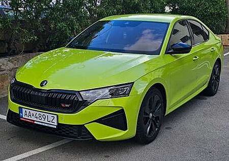 Skoda Octavia 2.0TSI RS Full Ausstattung,Sommer- & Winterradsatz