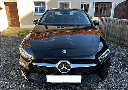 Mercedes-Benz A 250 A-Klasse Limousine Plugin Hybrid e Progressive