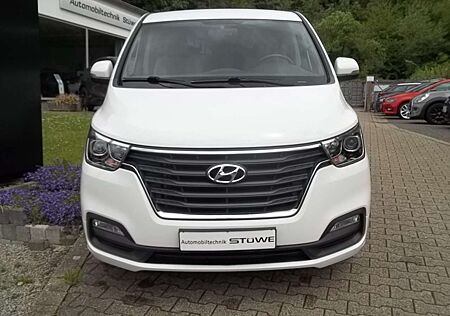 Hyundai H-1 2.5 D