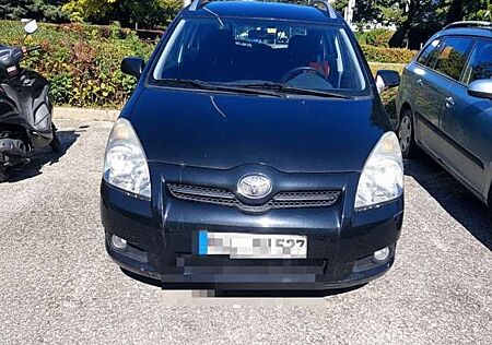 Toyota Corolla Verso 2.2 D-4D