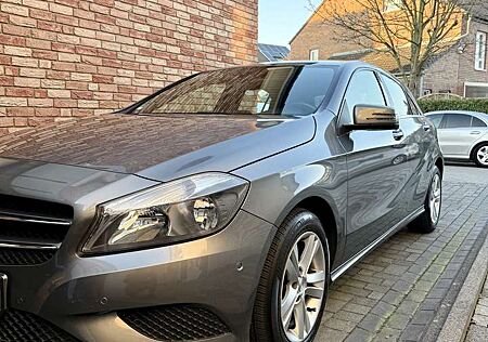Mercedes-Benz A 180 BlueEfficiency (176.042)