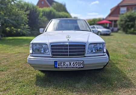 Mercedes-Benz E 320 W 124, kein Rost, Wartungsheft, 142.000km